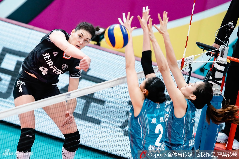 排超八强战北京汽车3-2辽宁女排