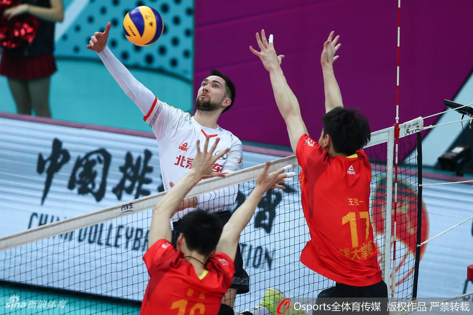 男排联赛半决赛首回合北汽3-0山东