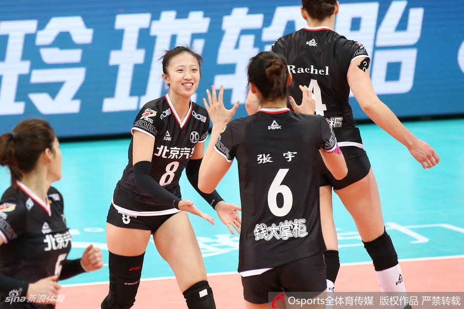 排超半决赛北京女排3-0上海女排