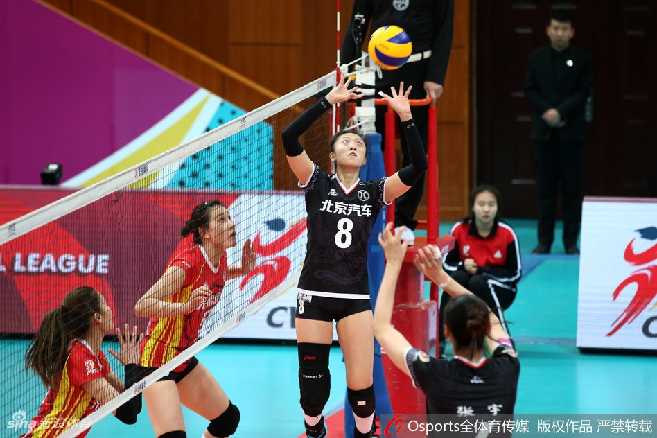 排超半决赛北京女排3-0上海女排