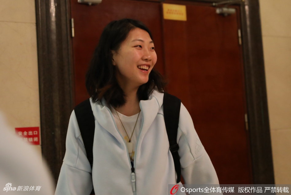 中国女排封闭集训结束返京