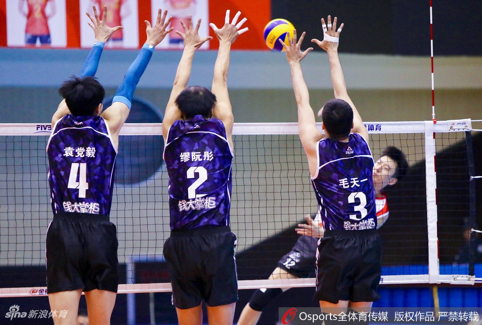 排超八强战山东男排1-3八一男排