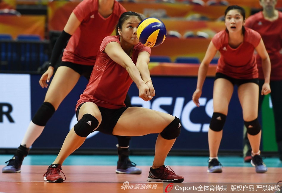 女排世锦赛半决赛中国队适应场地