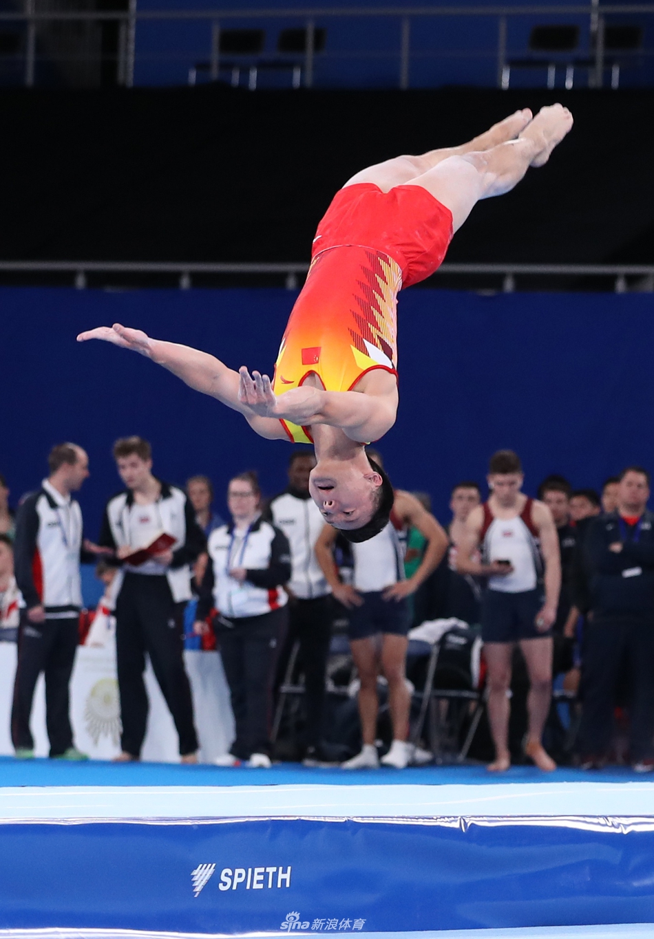 蹦床世锦赛中国获男子单跳团体第五名