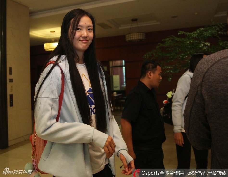 中国女排封闭集训结束返京