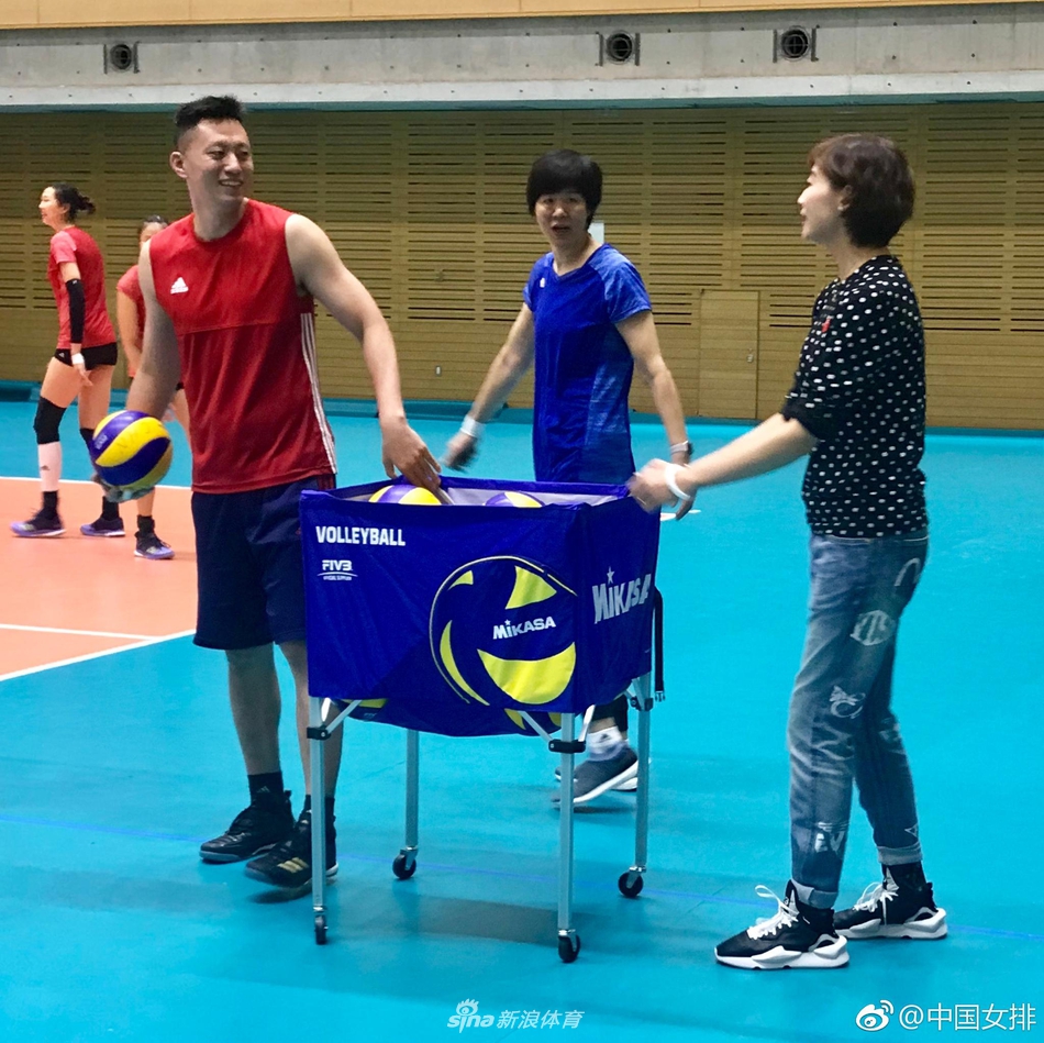 备战世锦赛女排集训一丝不苟