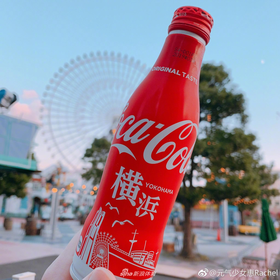 元气少女惠若琪助威中国女排