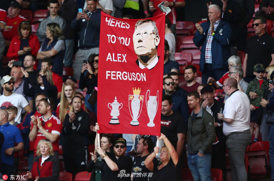 曼联球迷致敬弗格森
