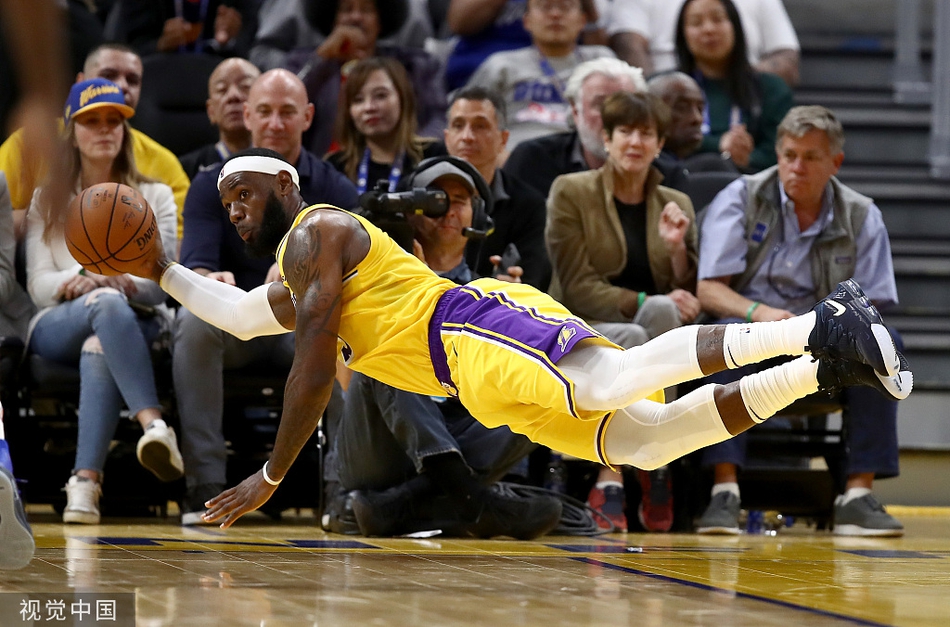 [NBA季前赛]湖人123-101勇士
