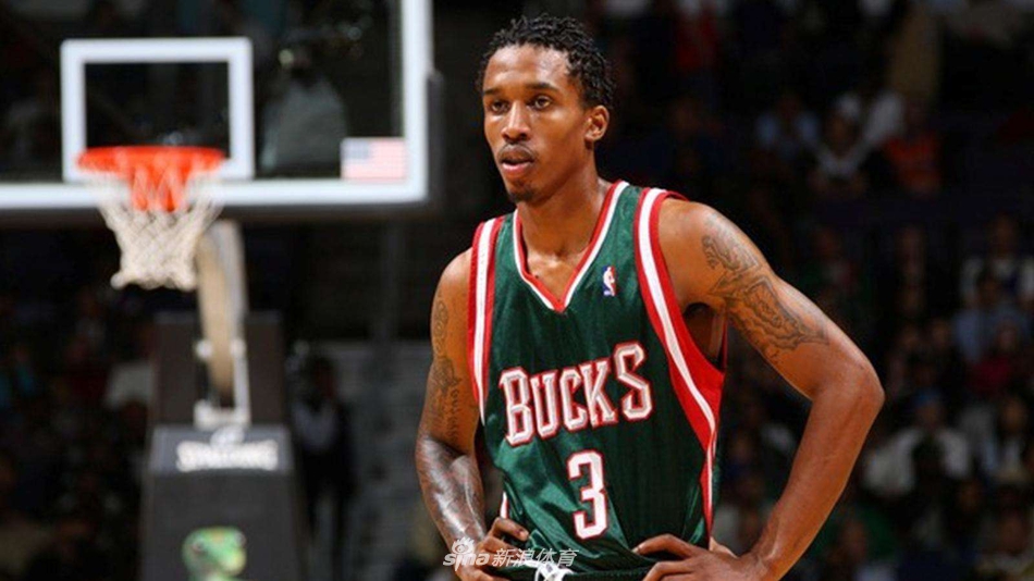 致敬AI！NBA那些经典地垄沟发型