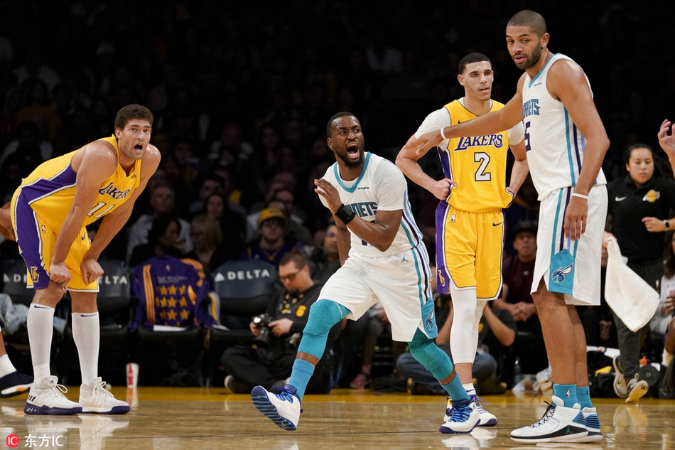 沃克（对阵湖人）