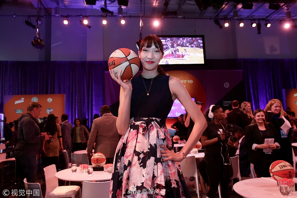 韩旭被纽约自由人在第二轮第二顺位选中