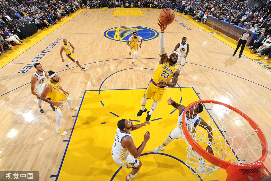 [NBA季前赛]湖人123-101勇士