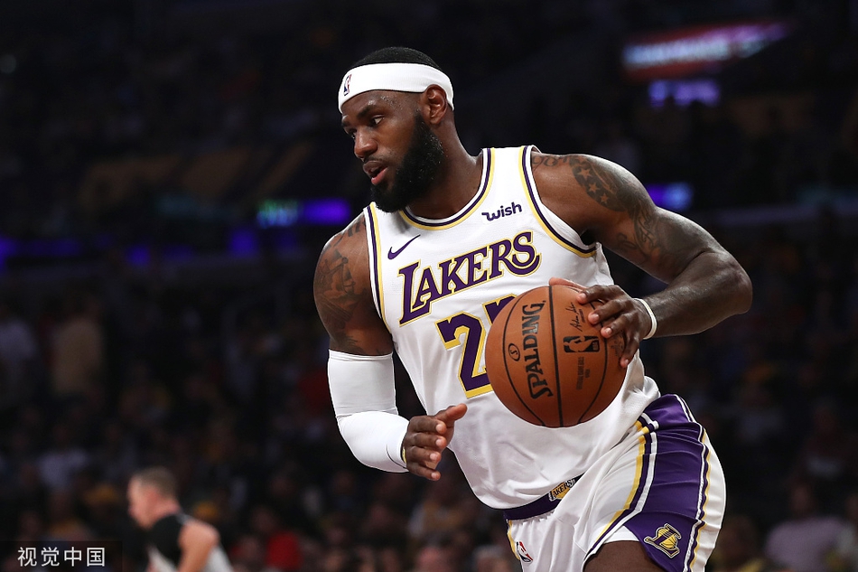 [季前赛]湖人126-93大胜勇士 詹姆斯18+11浓眉准三双