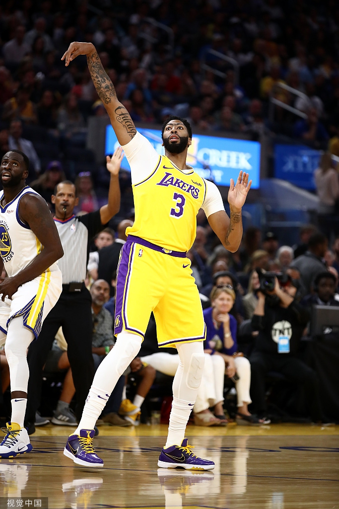 [NBA季前赛]湖人123-101勇士