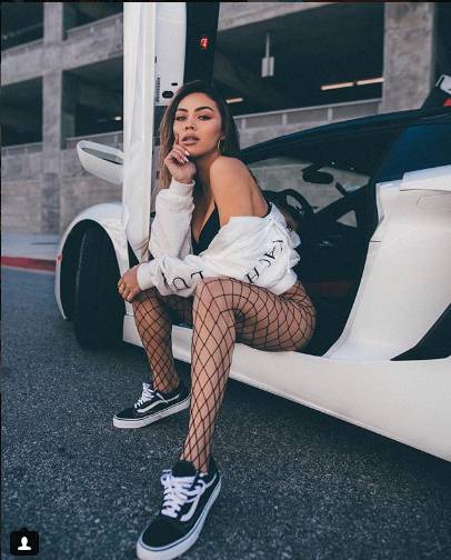 NBA小将的性感女友！他说这个女人不止是一个模特这么简单