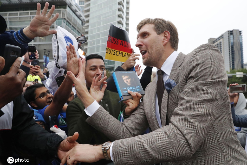 达拉斯一街道正式更名为诺维茨基路！21年传奇生涯换来尊重