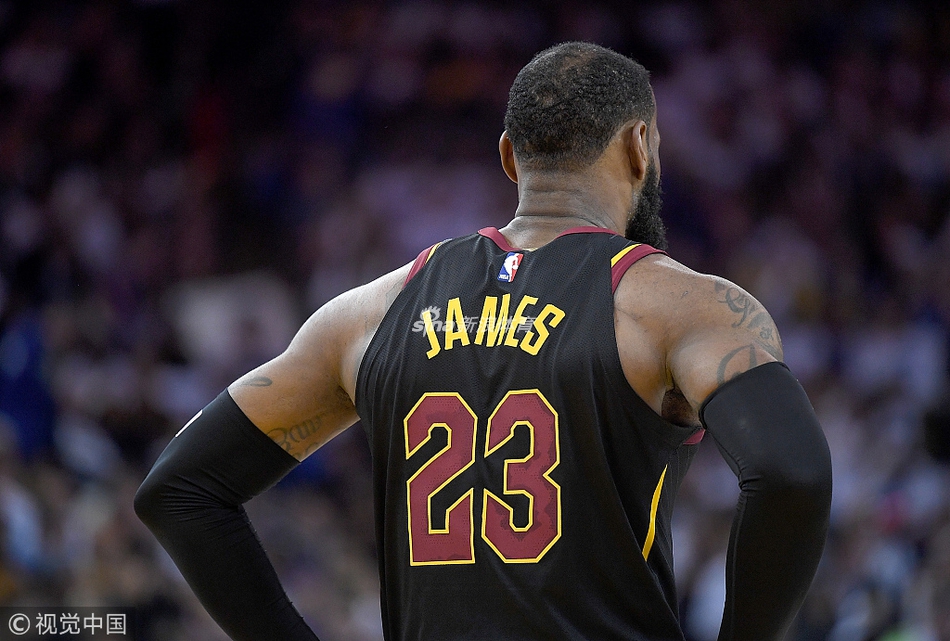 2.詹姆斯以自由球员身份离队