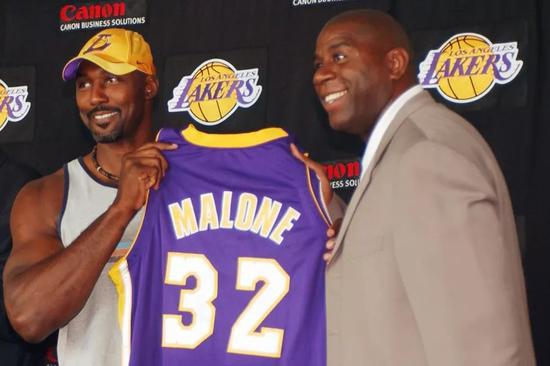 NBA号码史：球星换号学问大着呢！为何无人敢穿69号？我终于懂了