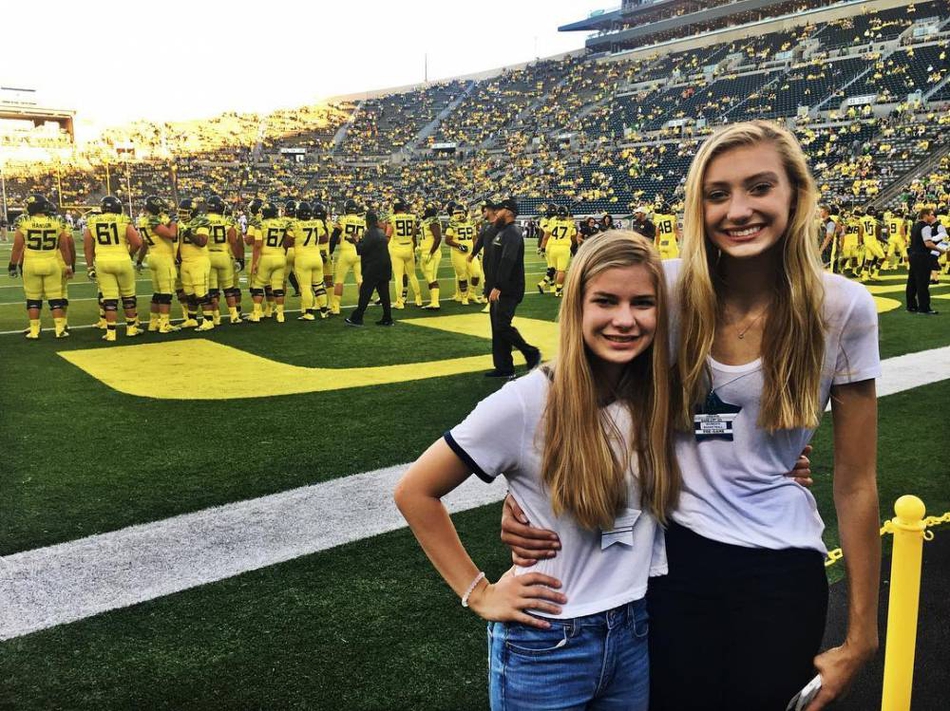 看惯卡戴珊今天来换换口！库里两个性冷淡风格的甜蜜小迷妹