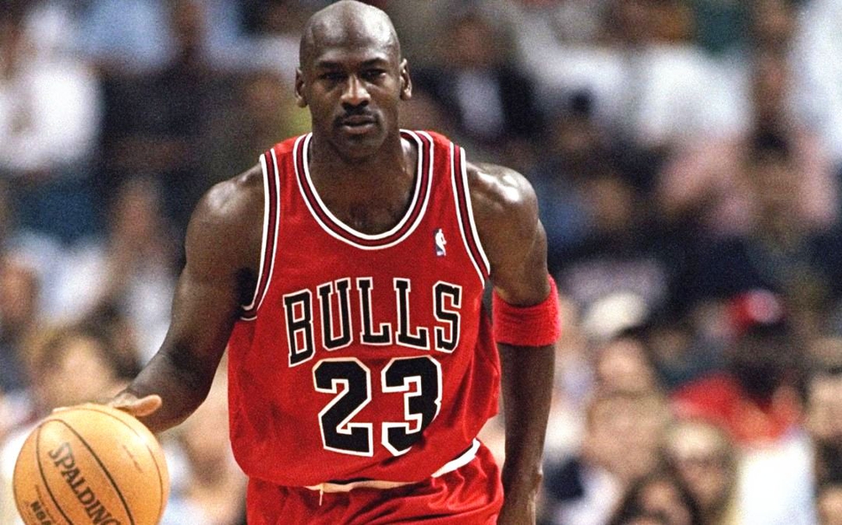 真正的超巨舞台！细数NBA总决赛中带病Carry的超巨