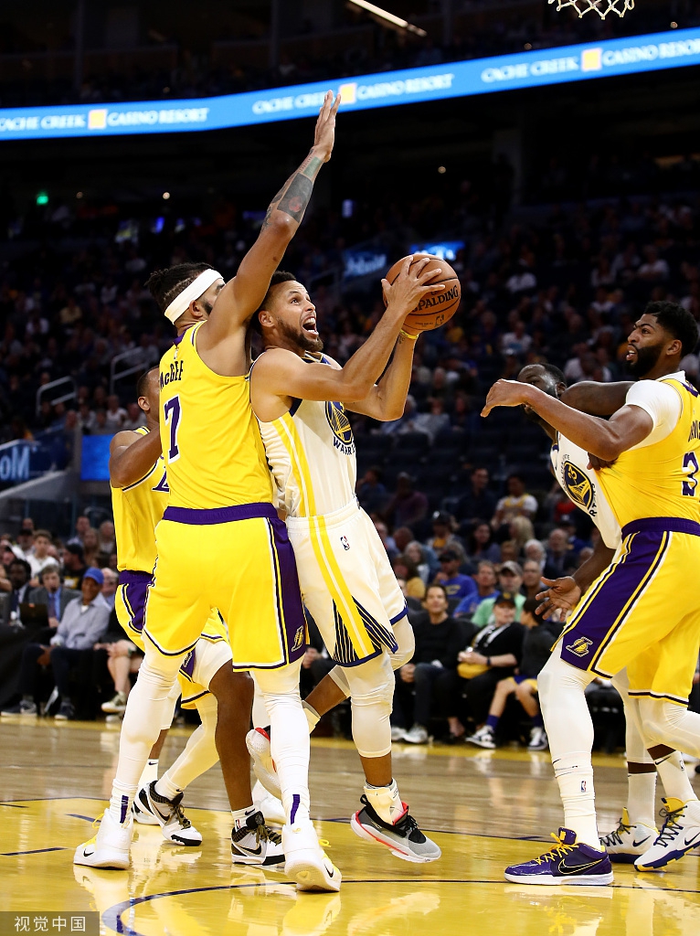 [NBA季前赛]湖人123-101勇士