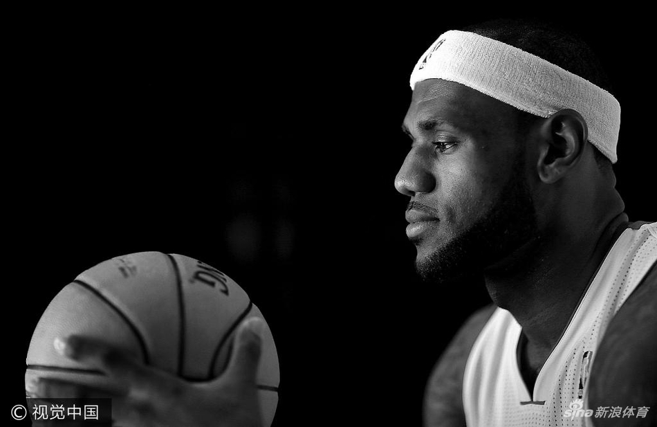 小皇帝到老汉!詹姆斯历年定妆照_高清图集_新浪网