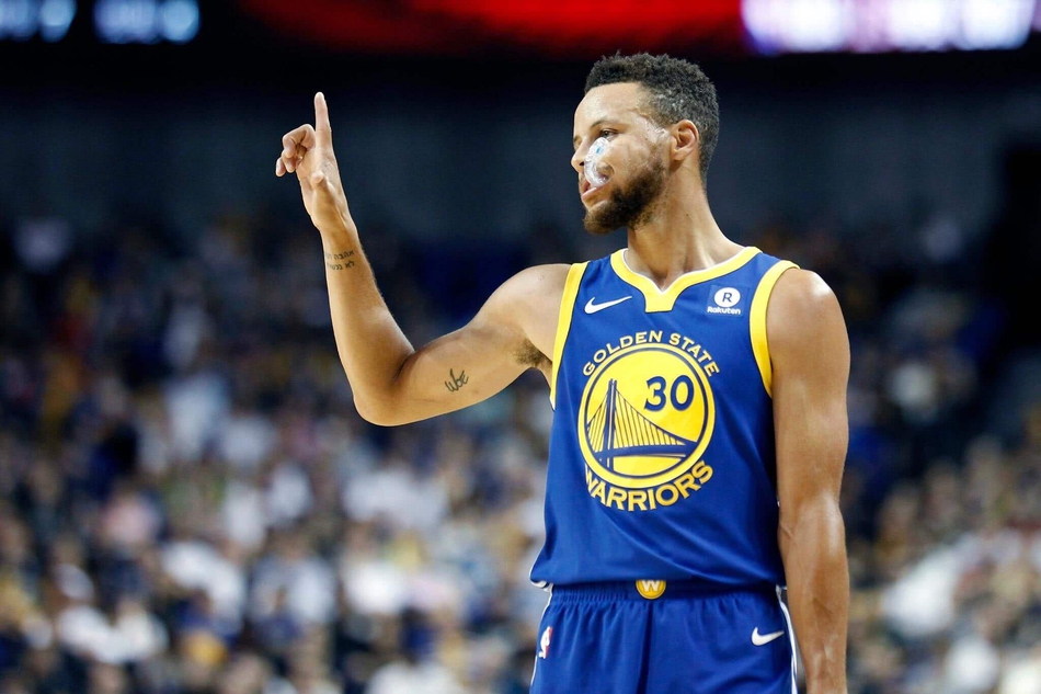 美媒评下赛季西部十大超巨：詹皇被一人压制排名第二，浓眉第五