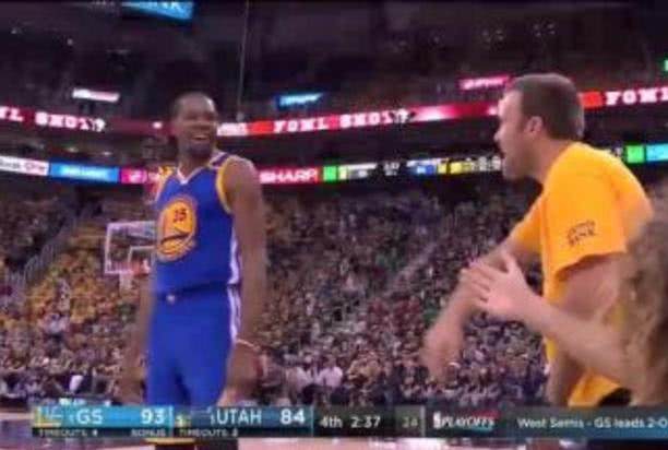 杜兰特与爵士球迷互喷