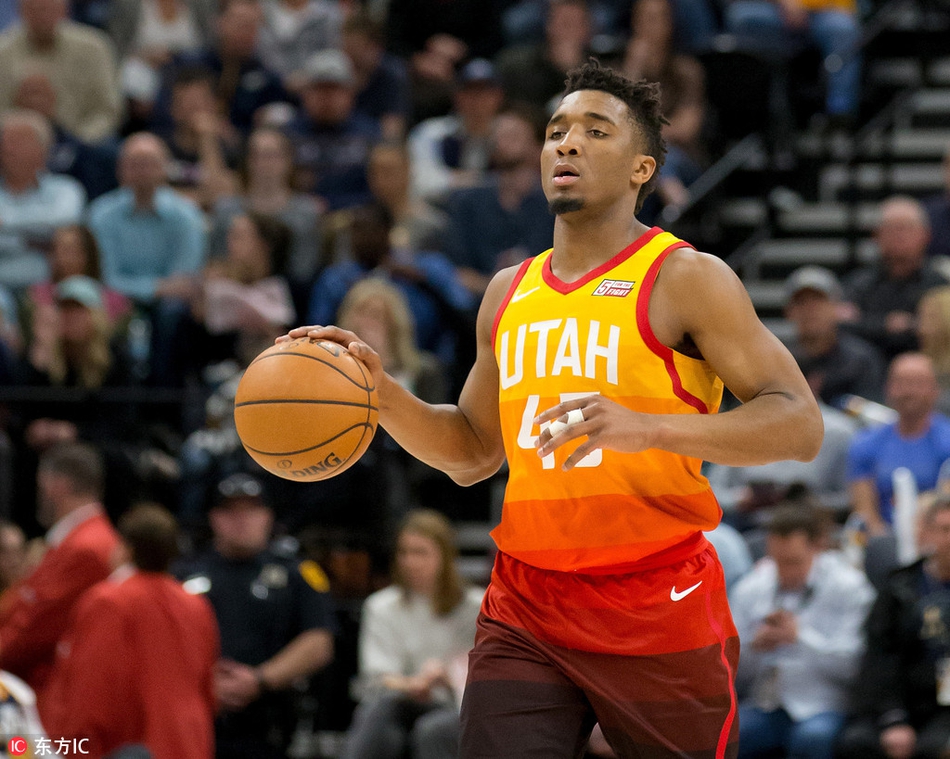 米切尔（对阵湖人）