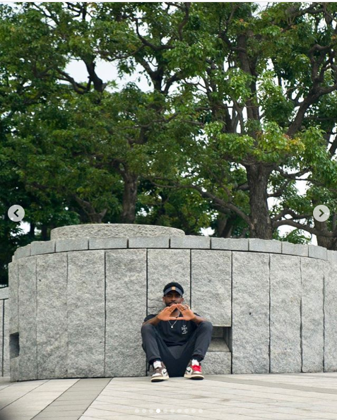 欧文与女友外出秀恩爱！去XX的自由市场，先不想这个了