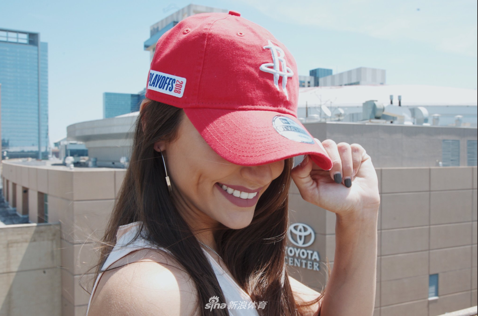 自带仙气 火箭场内主持人靓照出炉！