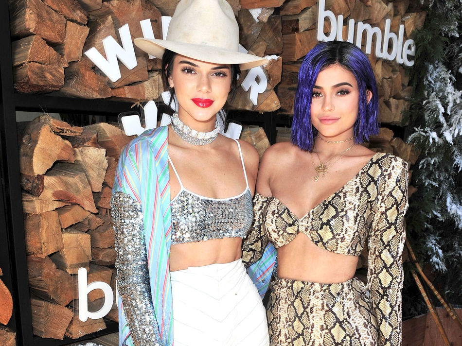 人美身材好能赚钱!收入是詹皇2倍的卡戴珊小妹