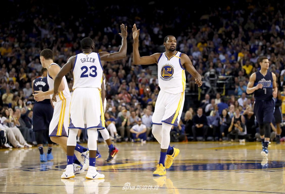 1.凯文-杜兰特、斯蒂芬-库里、德拉蒙德-格林