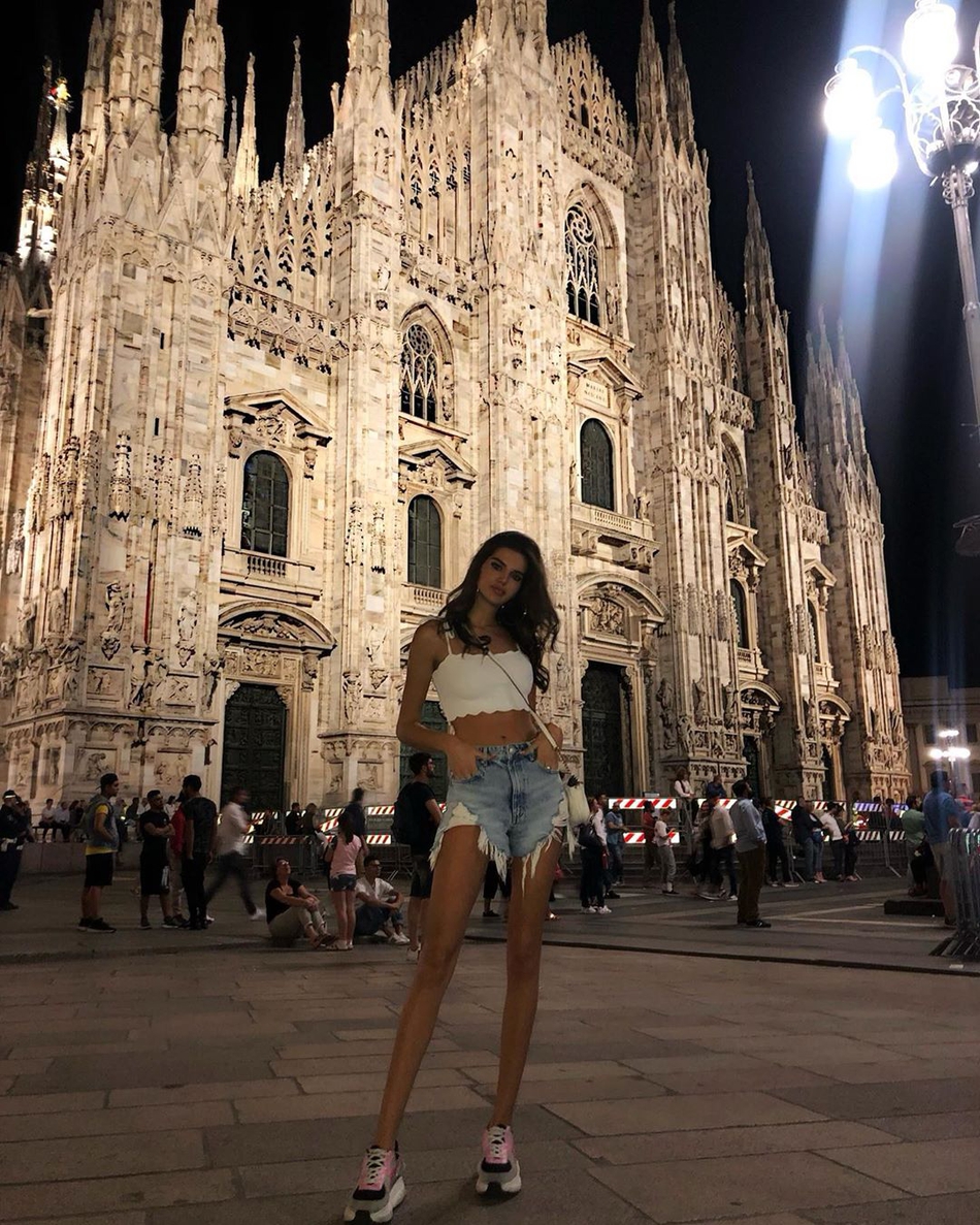 堪称加强版詹娜的嫩模!酥胸细腰大长腿,勇士新秀为她着迷