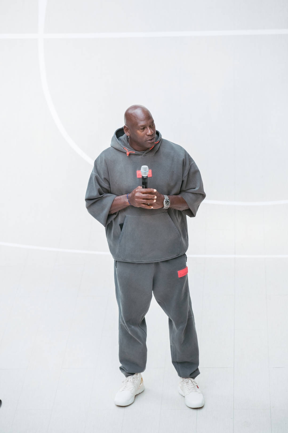 飞人乔丹和旗下成员现身巴黎