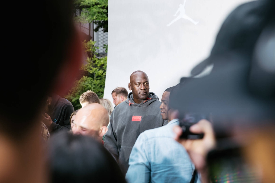 飞人乔丹和旗下成员现身巴黎