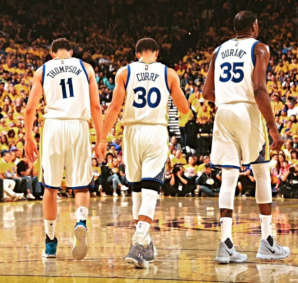 下赛季夺冠赔率湖人第一！火箭才第四，勇士不如绿军76人