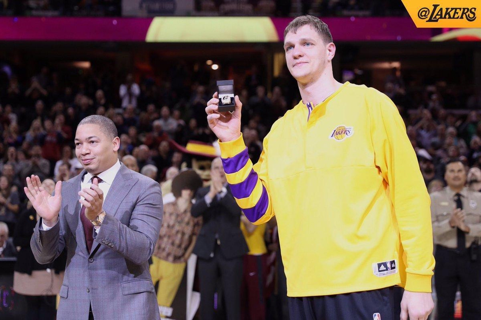 15.蒂莫菲-莫兹戈夫，4年6400万