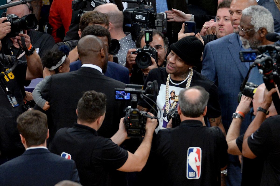 科比与艾弗森的一组老照片！听说不少人是含着热泪看完的