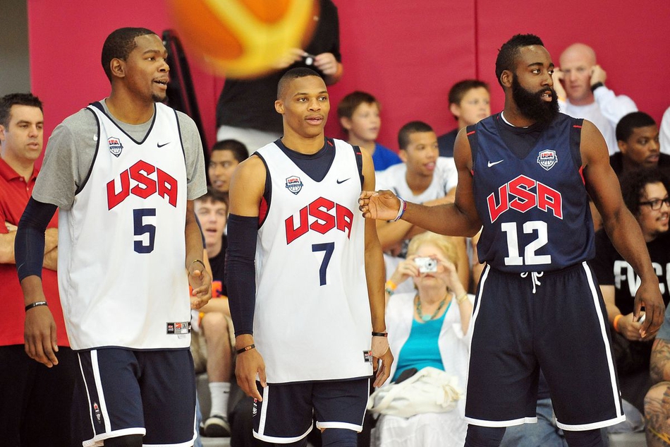 时隔七年再次联手！哈登与威少的从前与现在，都是故事