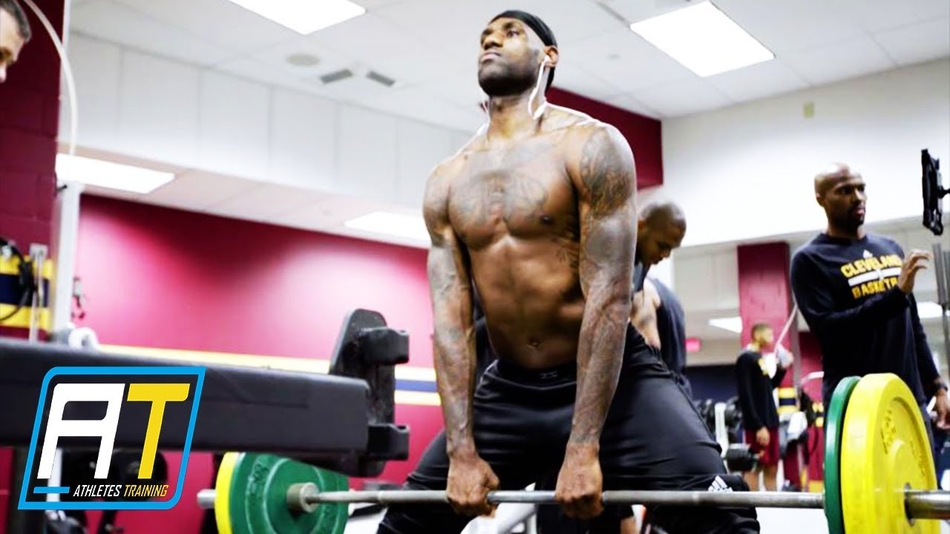 詹姆斯的别样半裸诱惑！这个三旬老汉的身材太性感了