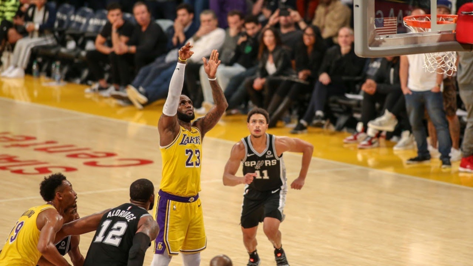 10、勒布朗-詹姆斯