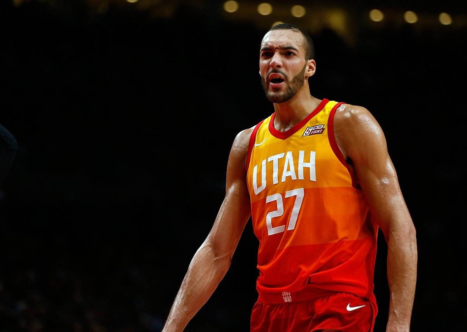 美媒评18-19赛季十大中锋：考神居然上榜，大帝浓眉输给一人