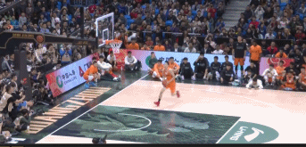 扣篮大赛预赛全记录：两个满分三个满分动作