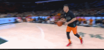 扣篮大赛预赛全记录：两个满分三个满分动作