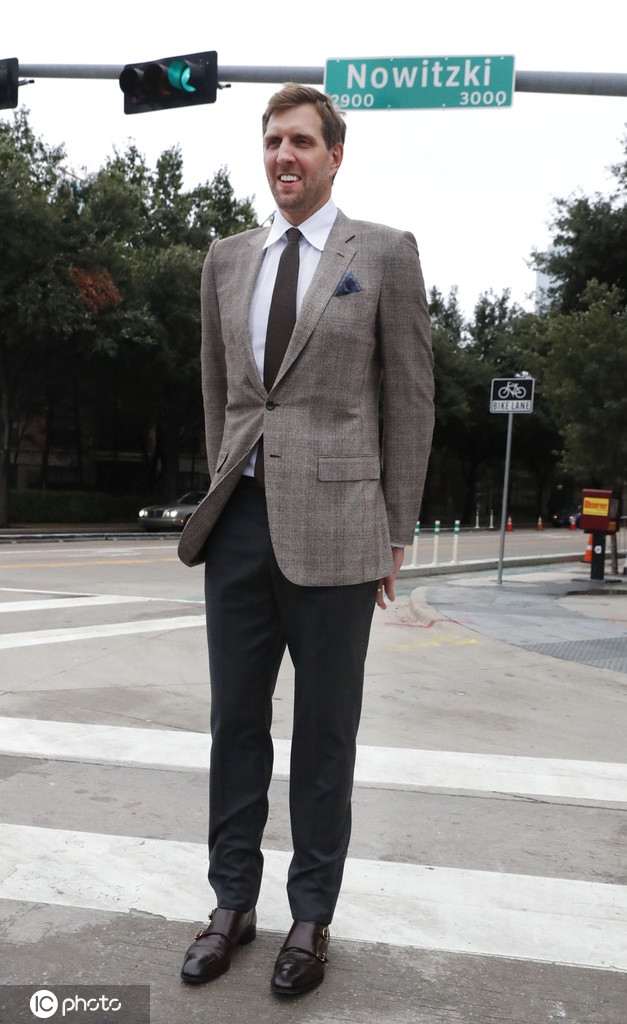 达拉斯一街道正式更名为诺维茨基路！21年传奇生涯换来尊重