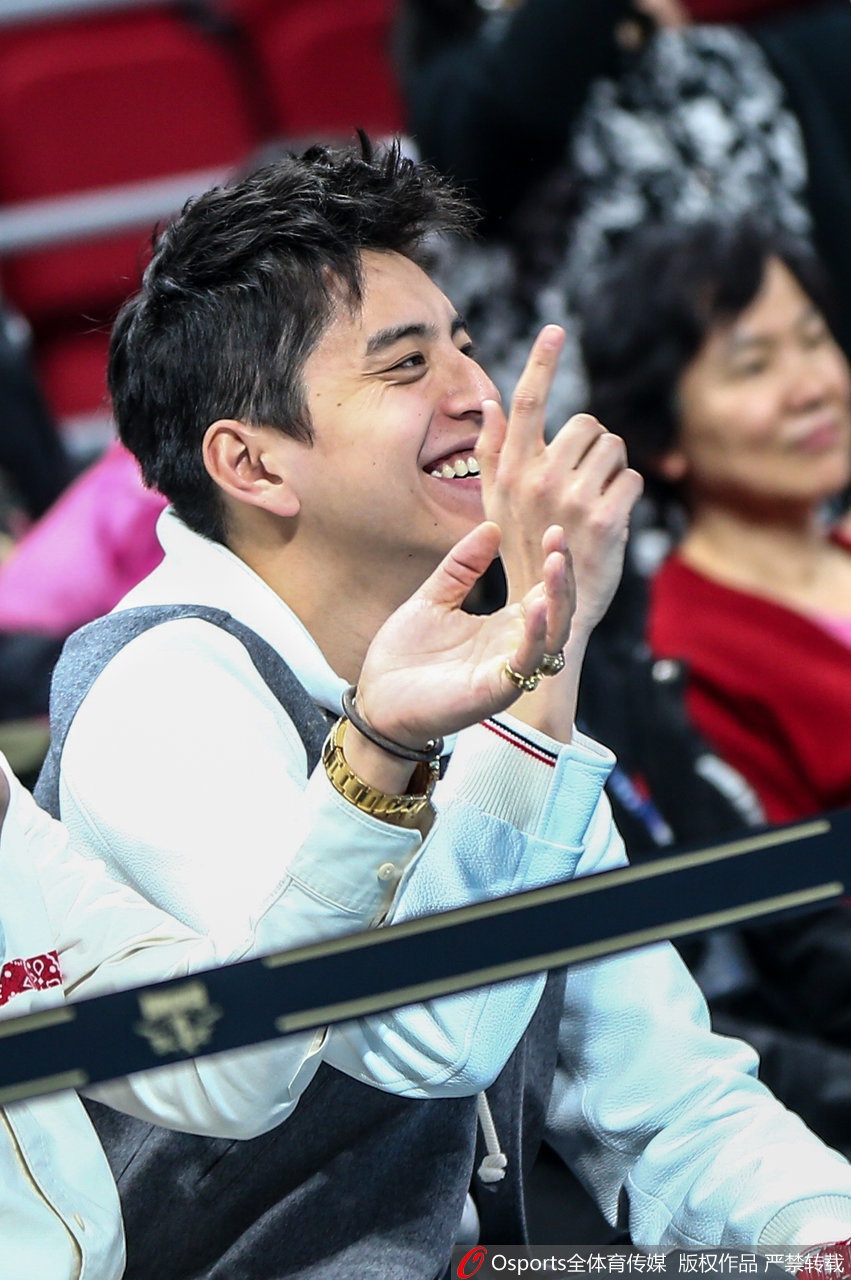 演员王大陆现场观战北京vs天津