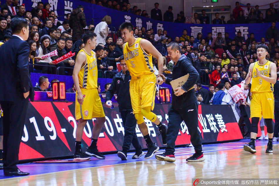CBA第3轮:新疆115-110广厦