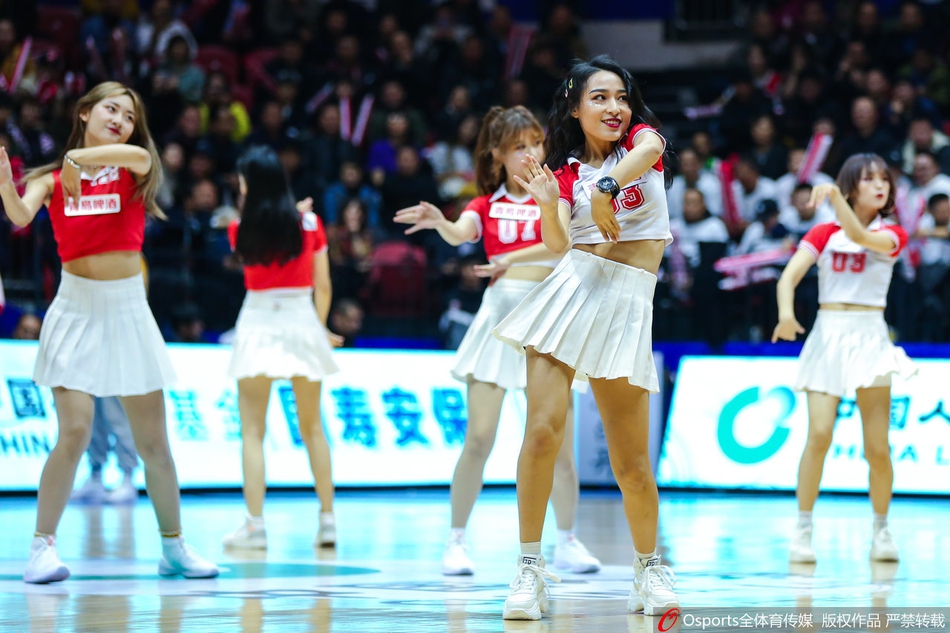 7日拉拉队精选:新疆福建篮球宝贝对决